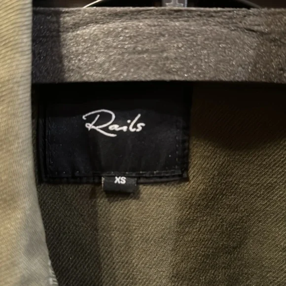 Women’s jacket - Picture 5 of 7